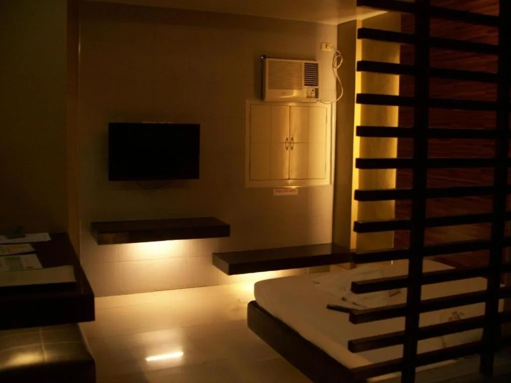 Bed in One Serenata Hotel General Trias