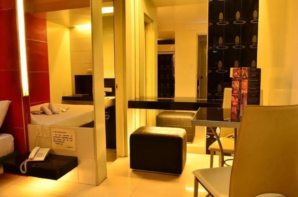 One Serenata Hotel General Trias