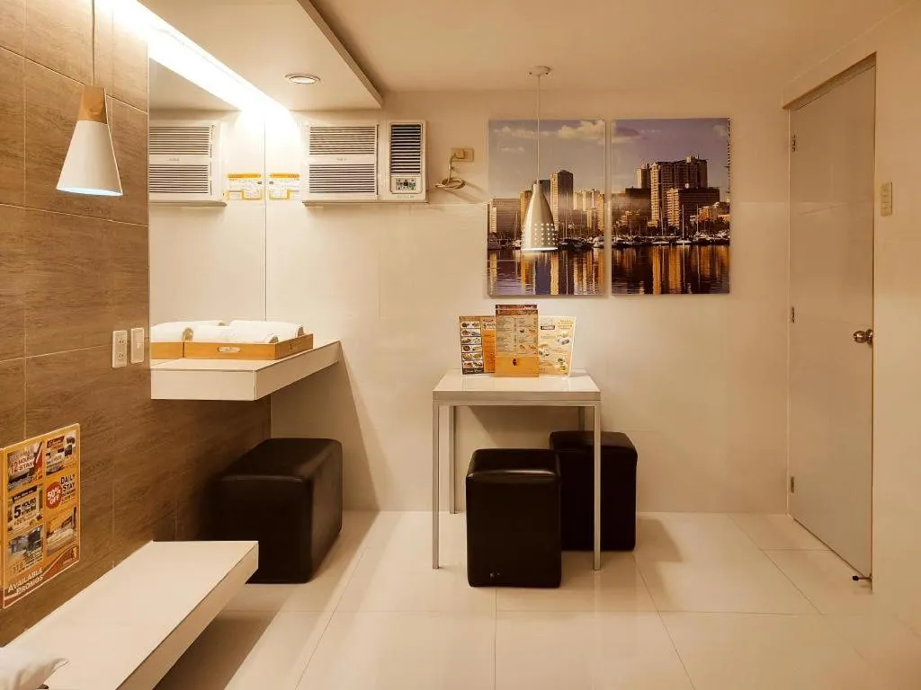 One Serenata Hotel General Trias