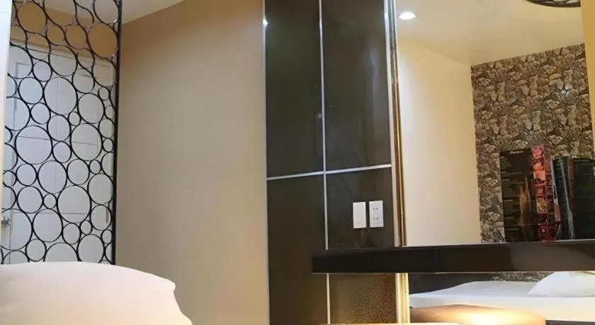 Bed in One Serenata Hotel General Trias