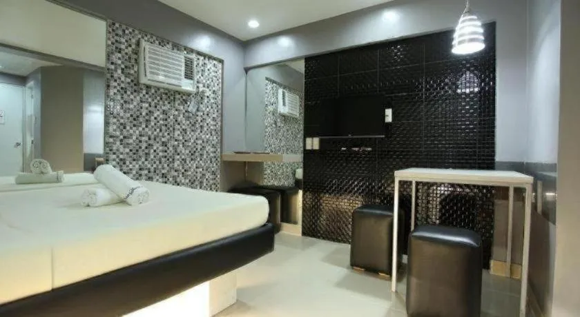 Bed in One Serenata Hotel General Trias