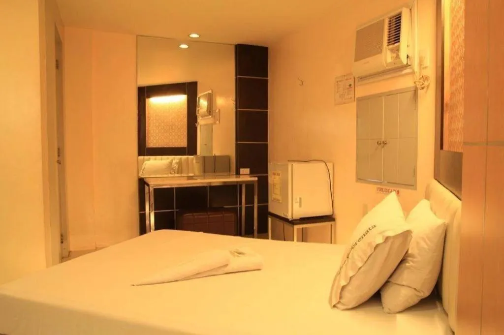 Bed in One Serenata Hotel General Trias