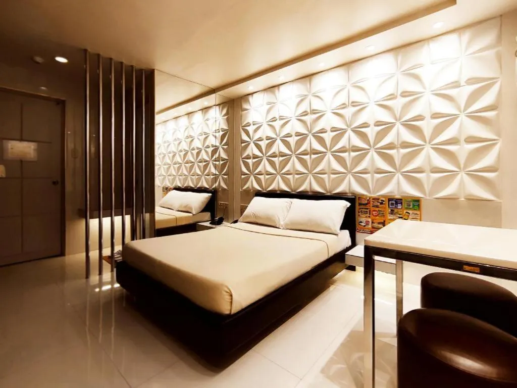 Bed in One Serenata Hotel General Trias