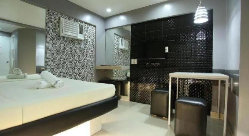 Bed in One Serenata Hotel General Trias