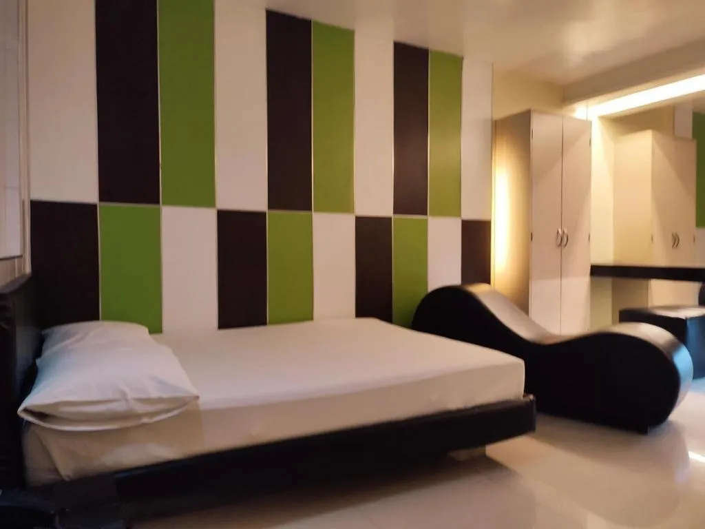 Bed in One Serenata Hotel General Trias