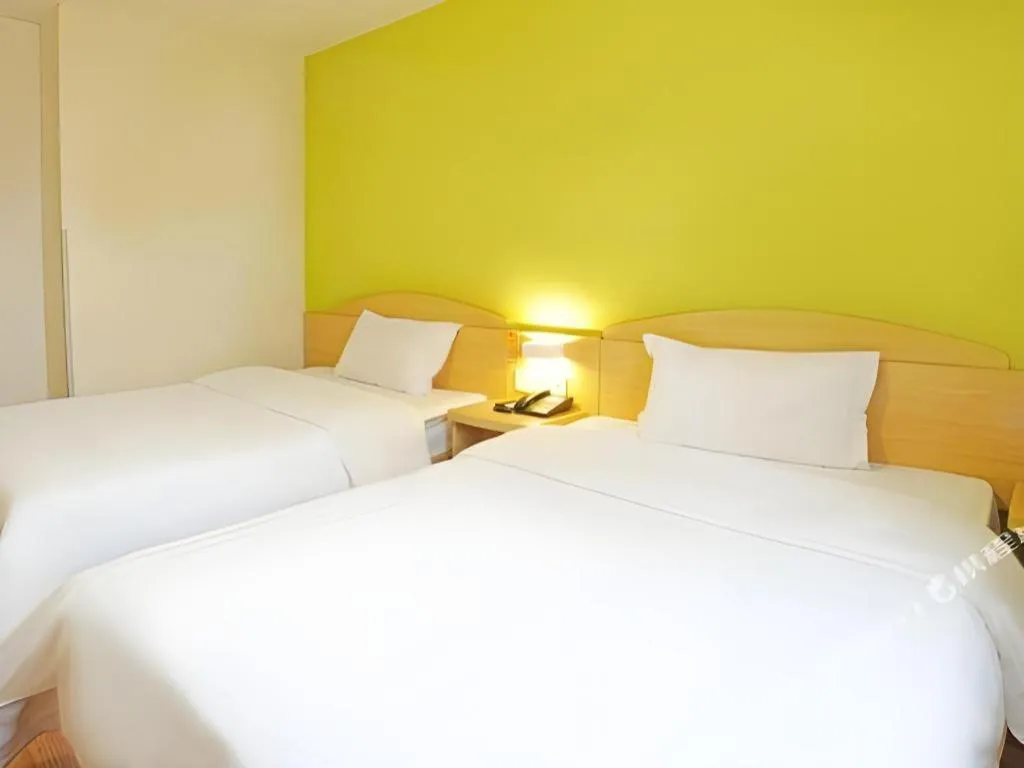 Bed in 7 Days Inn Guangzhou East Station Yantang Tianpingjia Metro Station