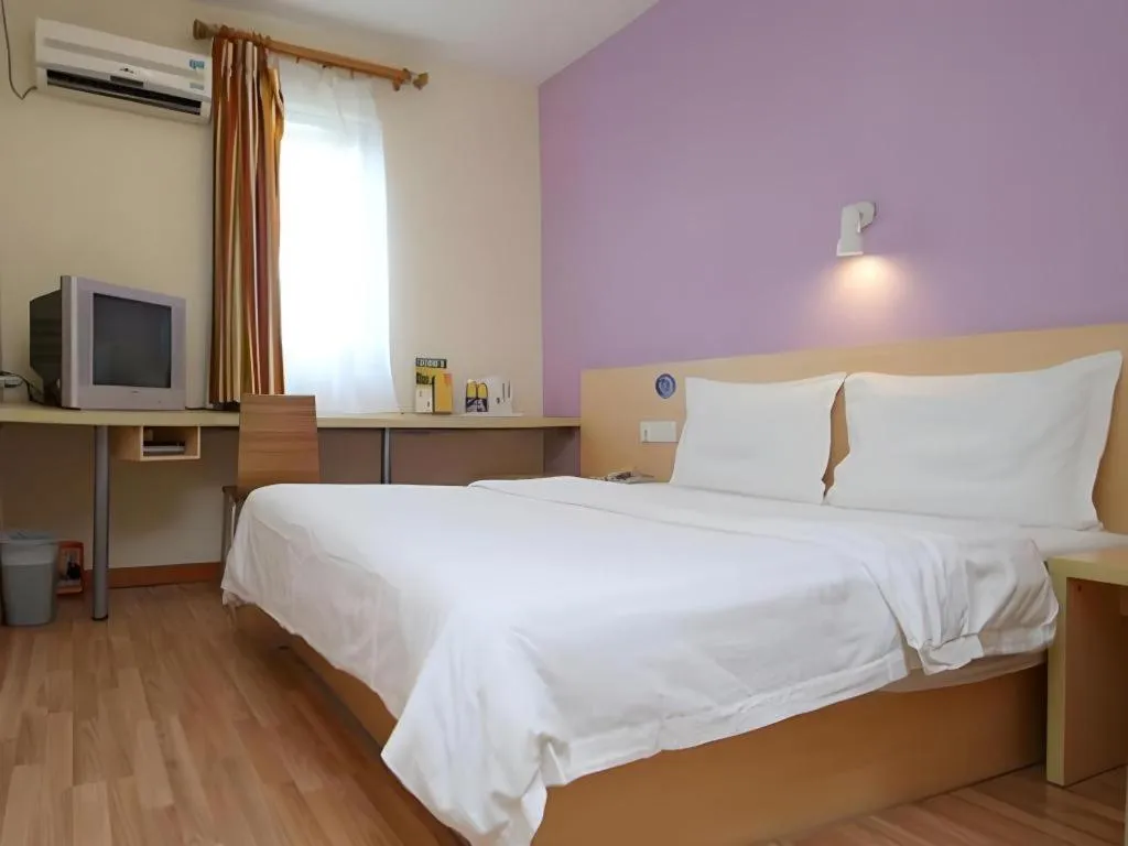 Bed in 7 Days Inn Guangzhou East Station Yantang Tianpingjia Metro Station