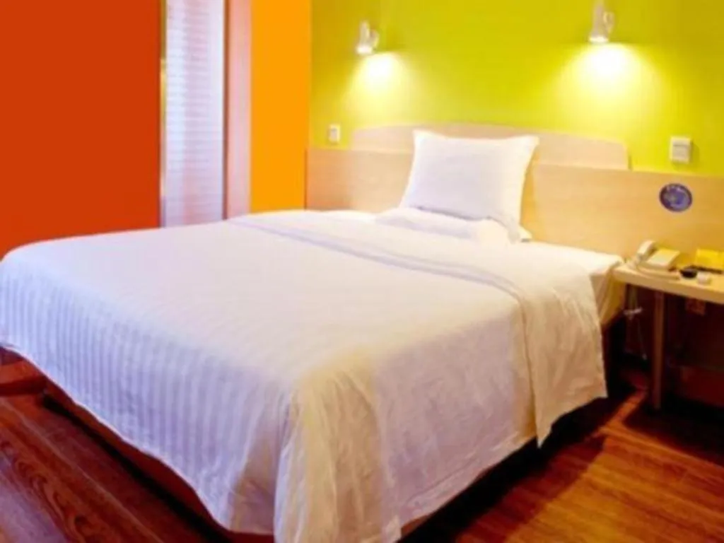 Bed in 7 Days Inn Guangzhou East Station Yantang Tianpingjia Metro Station