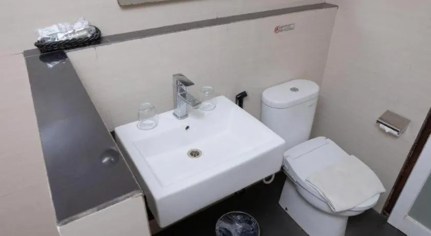 D'Season Premiere Hotel