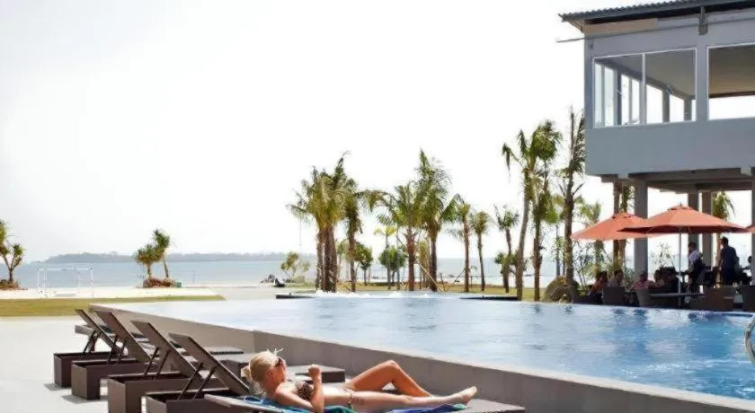 D'Season Premiere Hotel