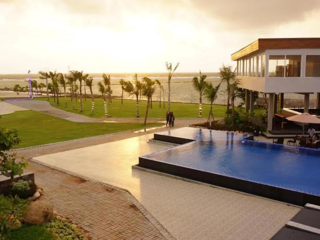 D'Season Premiere Hotel