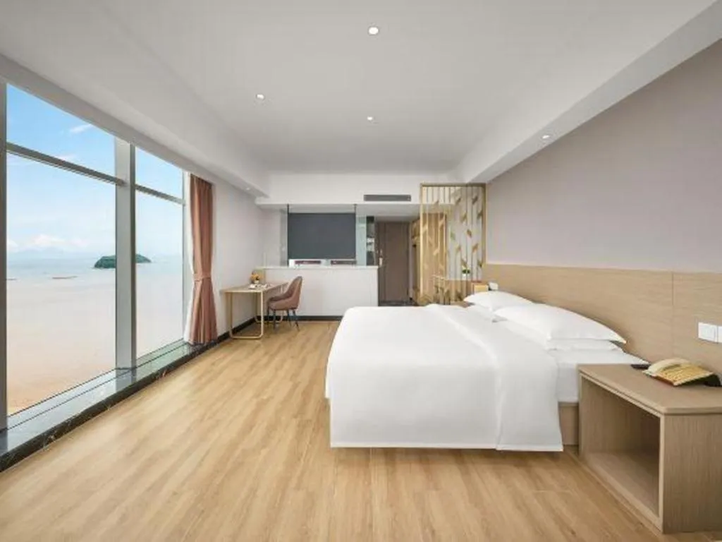 Bed in Grand Nest Hotel (Tang Jia Wan Beach)