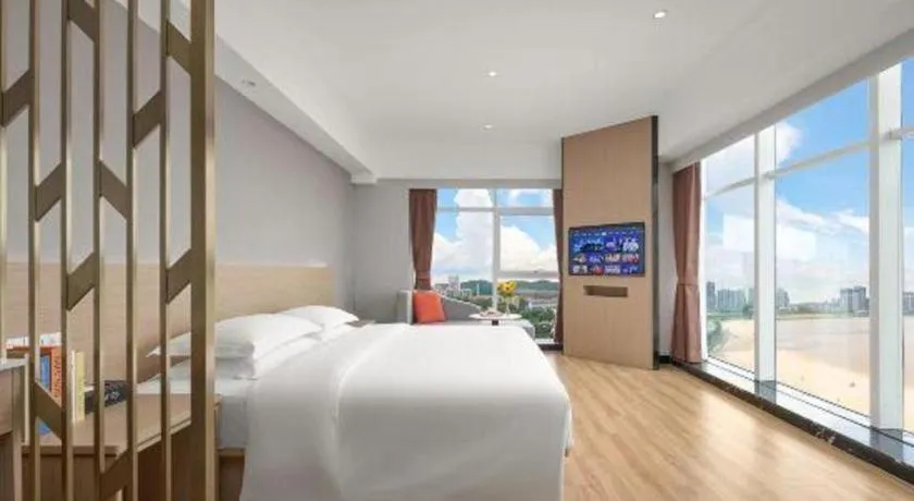 Bed in Grand Nest Hotel (Tang Jia Wan Beach)