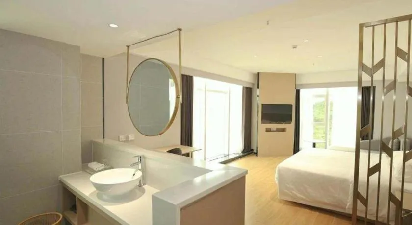 Bed in Grand Nest Hotel (Tang Jia Wan Beach)