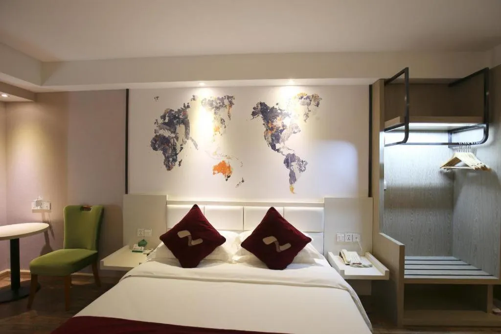 Bed in Grand Nest Hotel (Tang Jia Wan Beach)