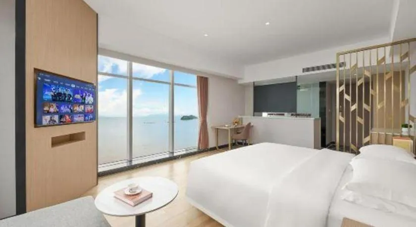 Bed in Grand Nest Hotel (Tang Jia Wan Beach)