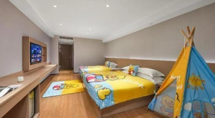 Bed in Grand Nest Hotel (Tang Jia Wan Beach)