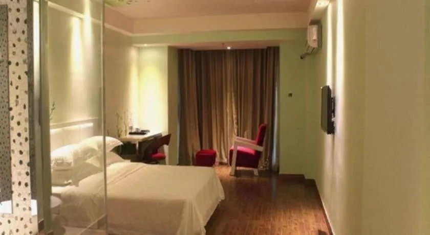 Bed in Grand Nest Hotel (Tang Jia Wan Beach)