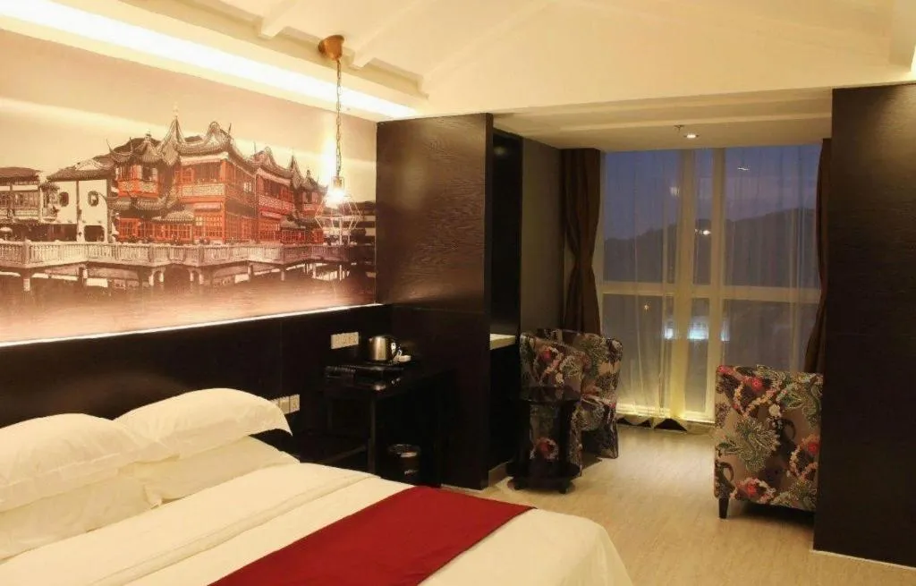 Bed in Grand Nest Hotel (Tang Jia Wan Beach)