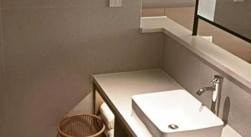 Grand Nest Hotel (Tang Jia Wan Beach)