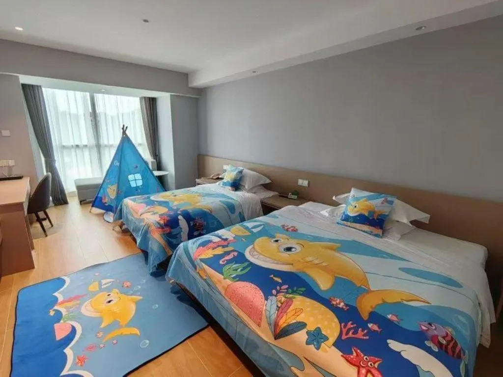 Bed in Grand Nest Hotel (Tang Jia Wan Beach)
