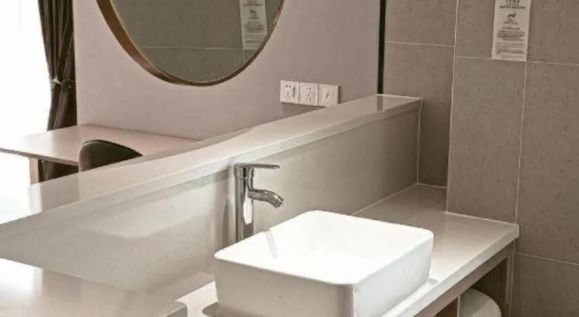 Grand Nest Hotel (Tang Jia Wan Beach)