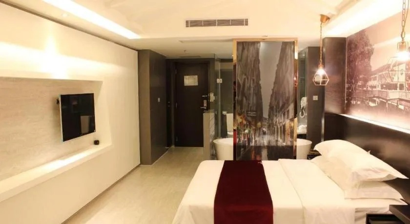 Bed in Grand Nest Hotel (Tang Jia Wan Beach)