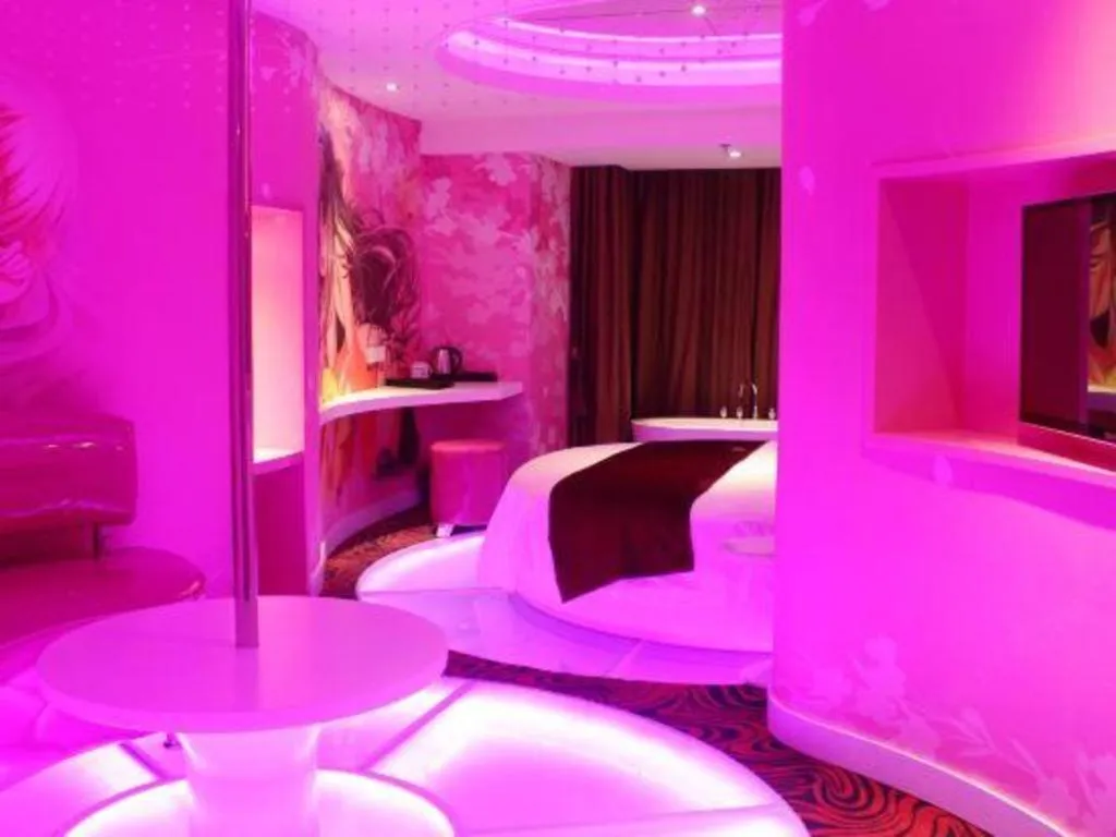 Bed in Grand Nest Hotel (Tang Jia Wan Beach)