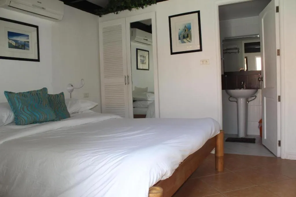 Bed in Coral Beach Club