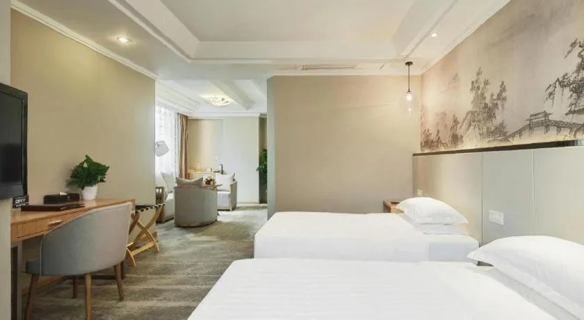 Bed in Chongqing Tianyou Hotel