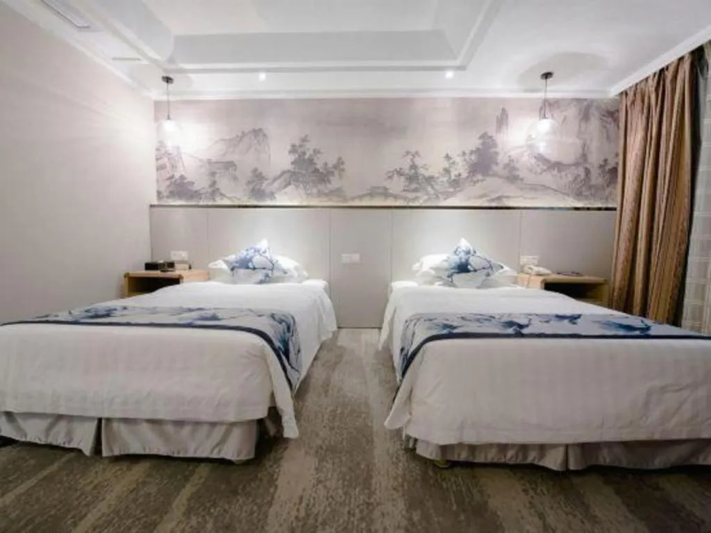 Bed in Chongqing Tianyou Hotel