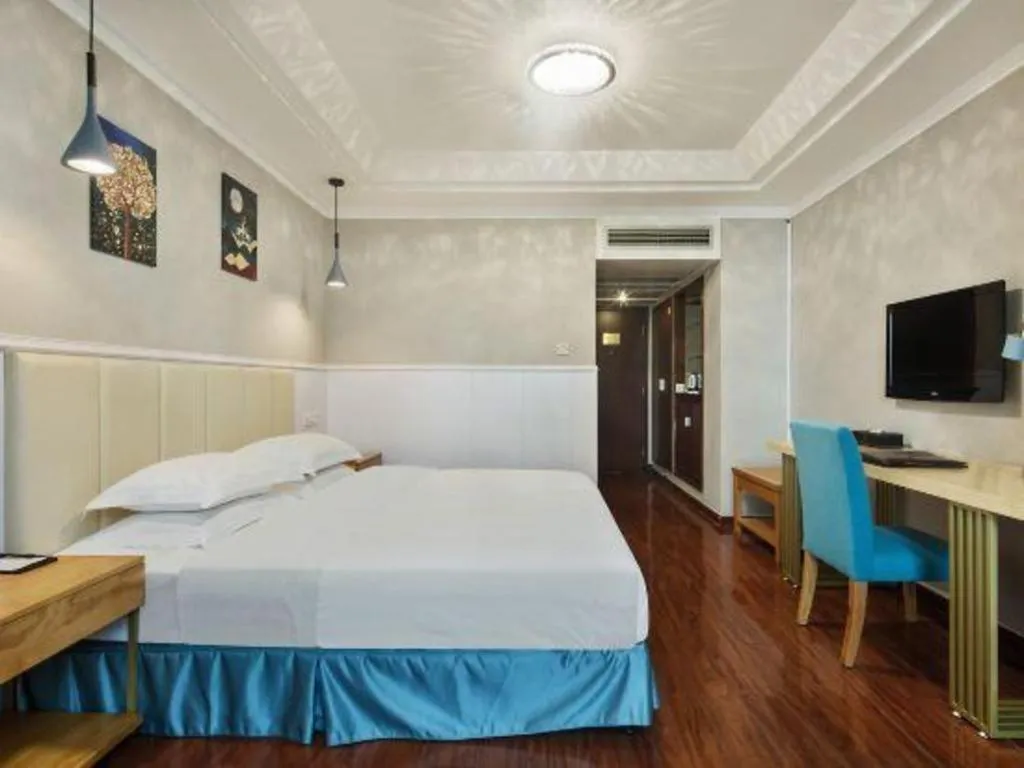 Bed in Chongqing Tianyou Hotel