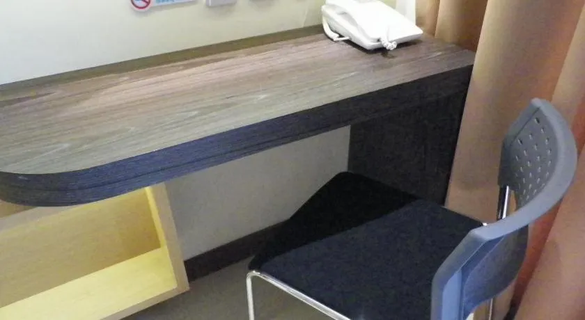 Aveon Express Hotel Yogyakarta by Daphna International