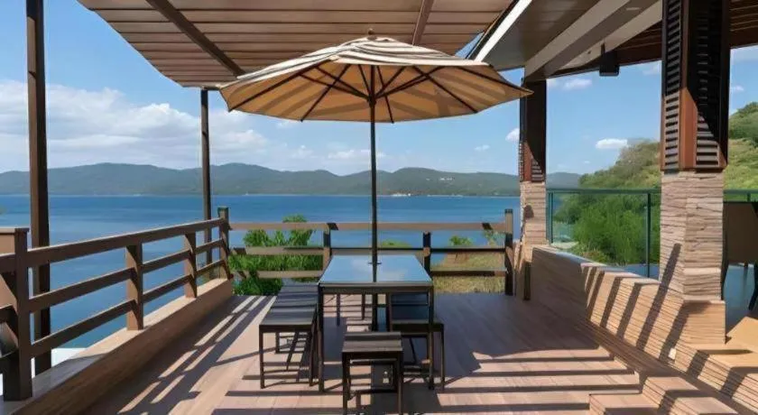 Anilao Awari Bay Resort