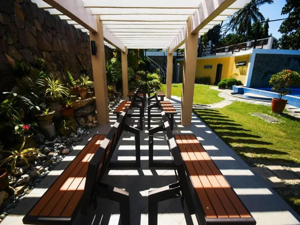 Anilao Awari Bay Resort