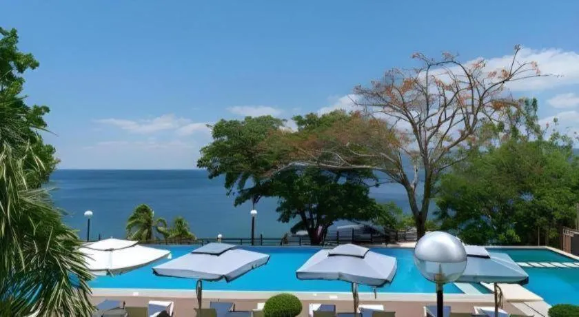 Anilao Awari Bay Resort