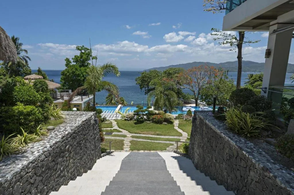 Anilao Awari Bay Resort