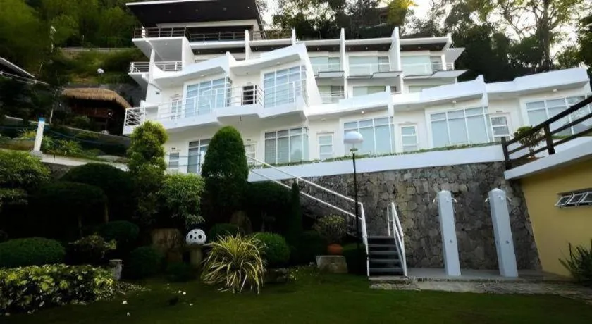 Anilao Awari Bay Resort