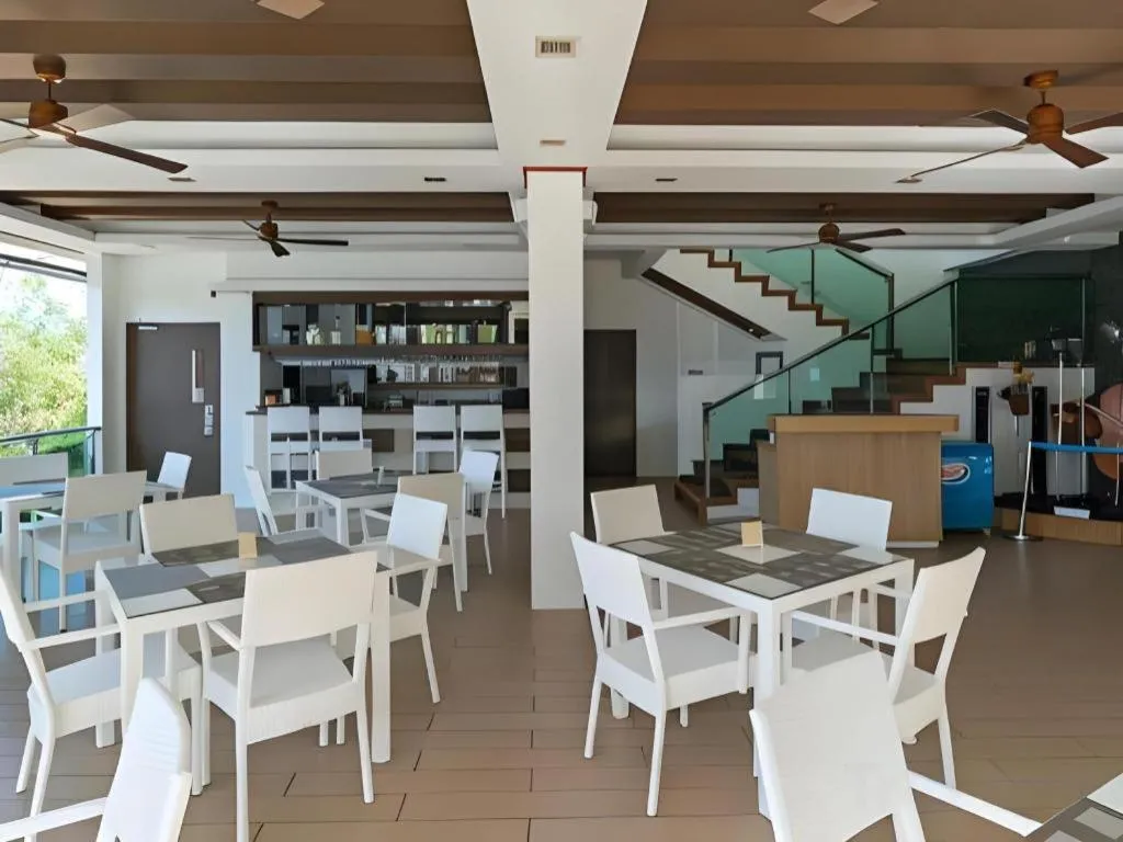 Anilao Awari Bay Resort