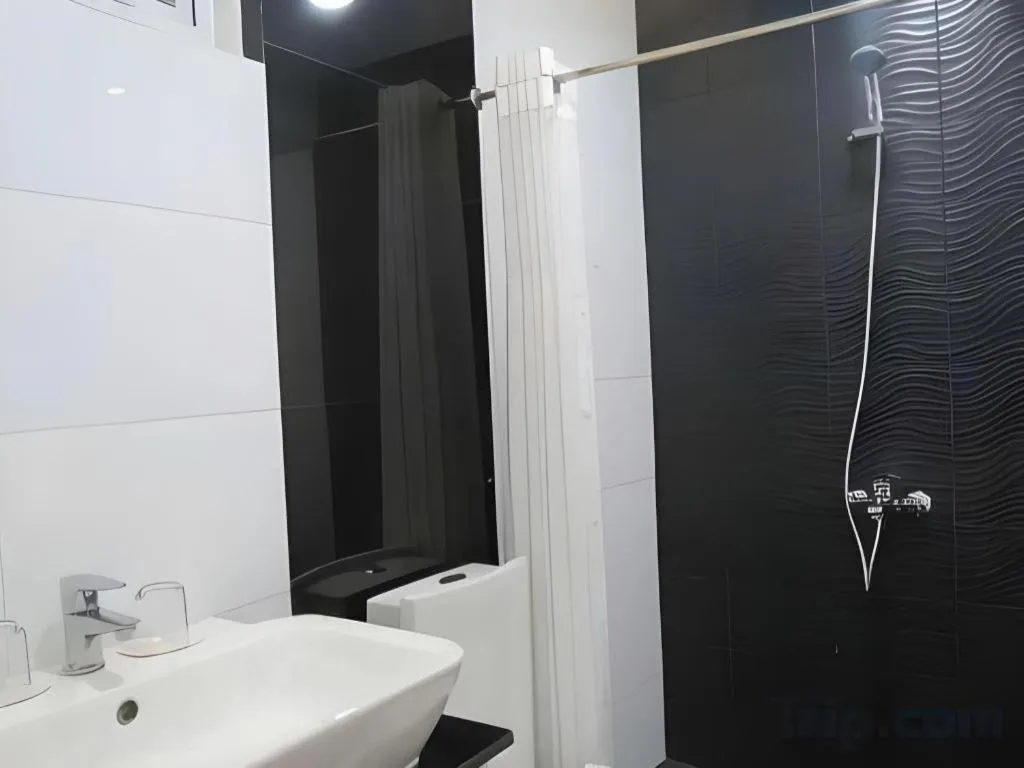 Anilao Awari Bay Resort