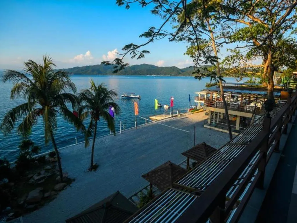 Anilao Awari Bay Resort