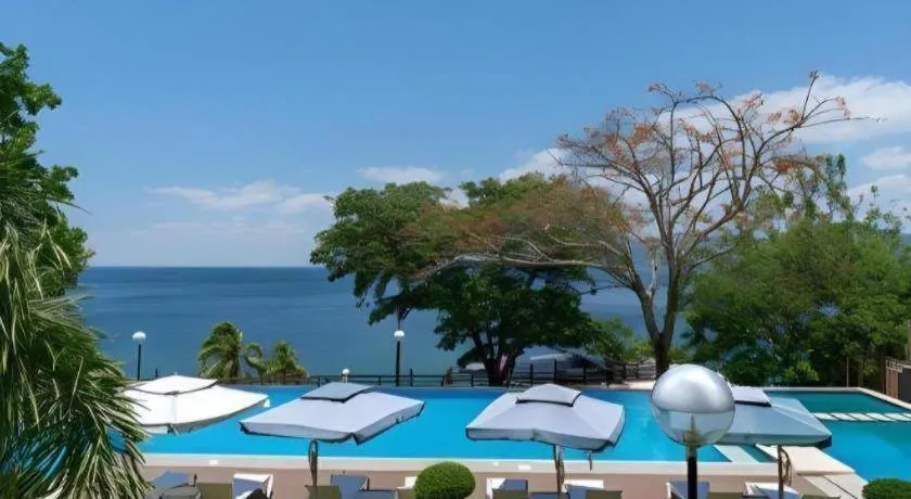 Anilao Awari Bay Resort