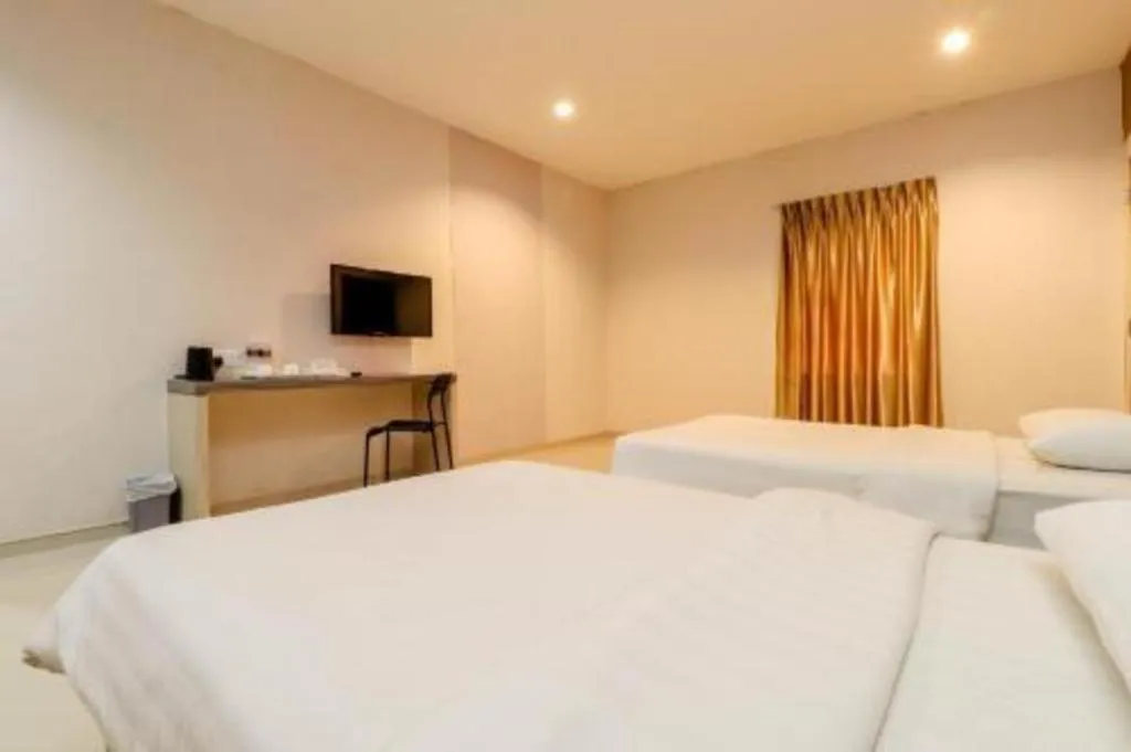 Bed in Lovina Inn Hotel Batam