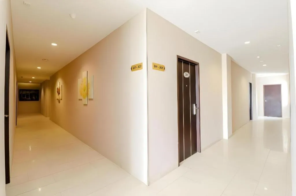 Lovina Inn Hotel Batam