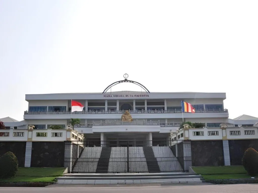 Lovina Inn Hotel Batam