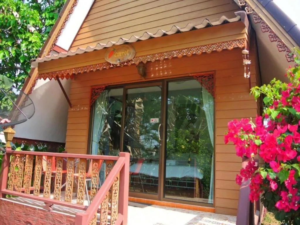 Himawari Restaurant and Cottage