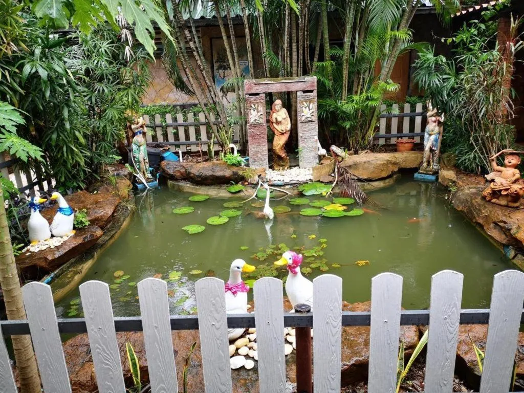 Himawari Restaurant and Cottage