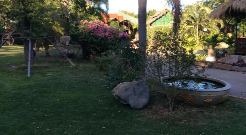 Himawari Restaurant and Cottage