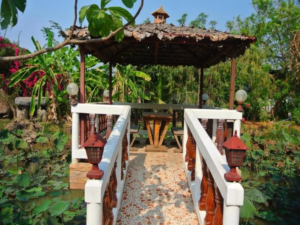 Himawari Restaurant and Cottage