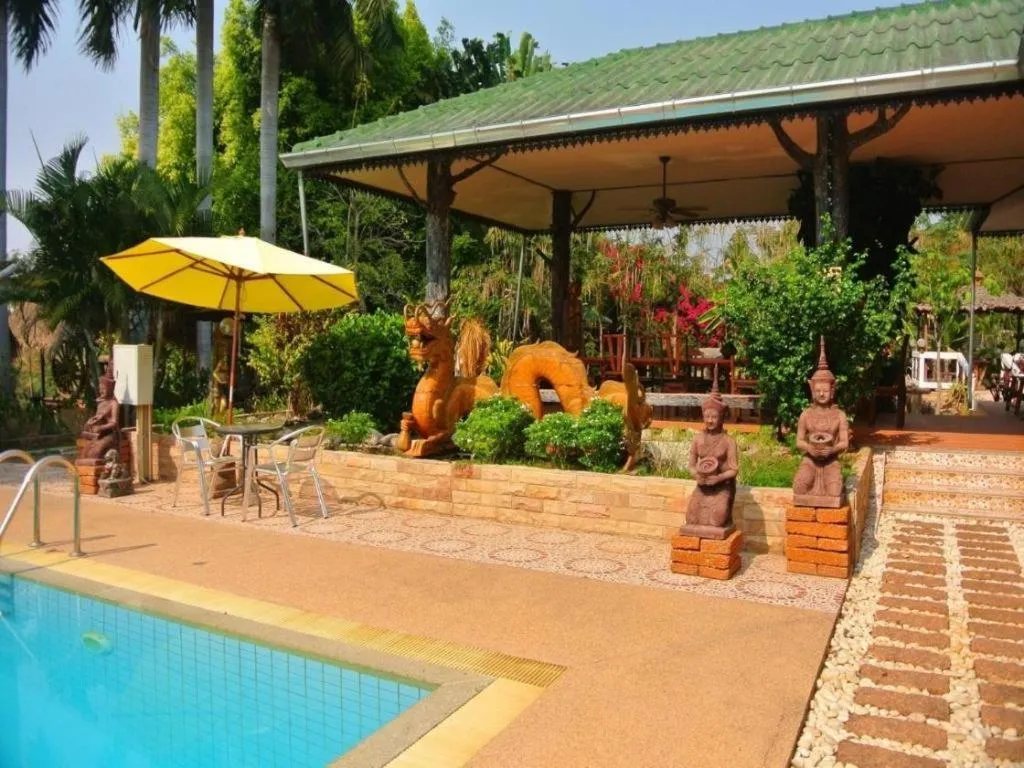 Himawari Restaurant and Cottage